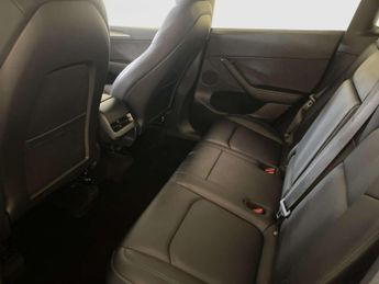 Tesla Model Y (Dual Motor) Long Range SUV 5dr Electric Auto 4WDE (384 bhp)