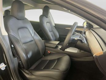 Tesla Model 3 Standard Range Plus Saloon 4dr Electric Auto RWD (241 bhp)