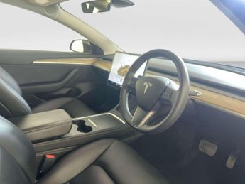Tesla Model 3 Standard Range Plus Saloon 4dr Electric Auto RWD (241 bhp)