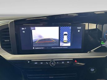Vauxhall Mokka Electric 50kWh Elite Nav Premium SUV 5dr Electric Auto (136 ps)