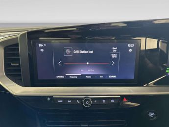 Vauxhall Mokka Electric 50kWh Elite Nav Premium SUV 5dr Electric Auto (136 ps)