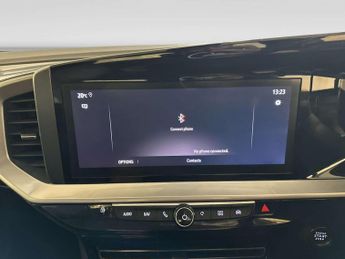 Vauxhall Mokka Electric 50kWh Elite Nav Premium SUV 5dr Electric Auto (136 ps)