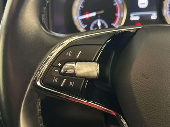 Skoda Karoq 1.5 TSI ACT SE Drive SUV 5dr Petrol DSG Euro 6 (s/s) (150 ps)