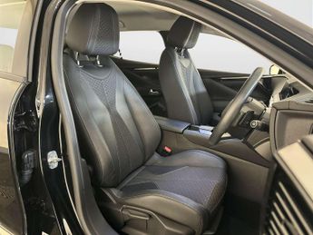 DS AUTOMOBILES DS 4 1.6 E-TENSE 12.4kWh Trocadero Hatchback 5dr Petrol Plug-in Hybri
