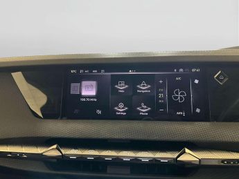 DS AUTOMOBILES DS 4 1.6 E-TENSE 12.4kWh Trocadero Hatchback 5dr Petrol Plug-in Hybri