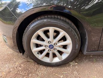 Ford Focus 1.6 Titanium Powershift Euro 6 5dr