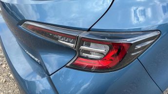 Toyota Corolla 1.8 VVT-h Design CVT Euro 6 (s/s) 5dr