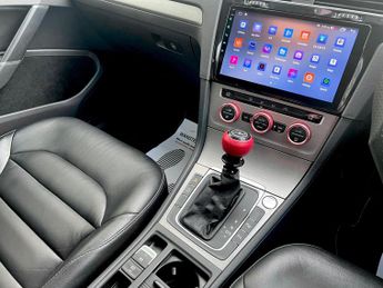 Volkswagen Golf 1.4 TSI-R Body Styling-Leather-Sunroof