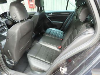 Volkswagen Golf 2.0 TDI BlueMotion Tech GTD DSG Euro 6 (s/s) 5dr