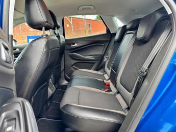 Vauxhall Grandland X 1.2 Turbo SRi Nav Auto Euro 6 (s/s) 5dr