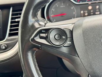 Vauxhall Grandland X 1.2 Turbo SRi Nav Auto Euro 6 (s/s) 5dr