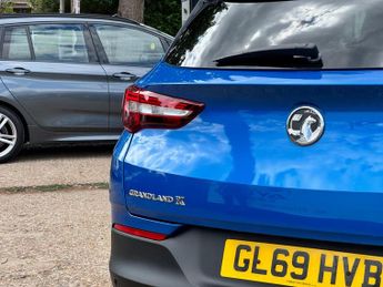 Vauxhall Grandland X 1.2 Turbo SRi Nav Auto Euro 6 (s/s) 5dr