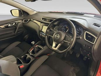 Nissan Qashqai 1.3 DIG-T N-Connecta SUV 5dr Petrol Manual Euro 6 (s/s) (140 ps)
