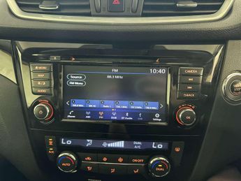 Nissan Qashqai 1.3 DIG-T N-Connecta SUV 5dr Petrol Manual Euro 6 (s/s) (140 ps)