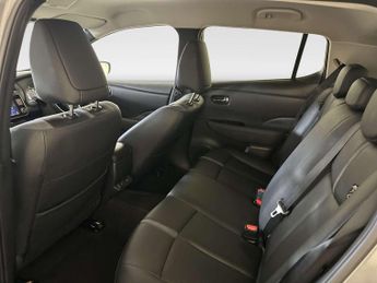 Nissan Leaf 39kWh Tekna Hatchback 5dr Electric Auto (150 ps)
