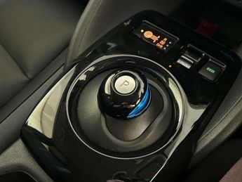 Nissan Leaf 39kWh Tekna Hatchback 5dr Electric Auto (150 ps)