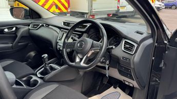 Nissan Qashqai 1.3 DIG-T Acenta Premium SUV 5dr Petrol Manual Euro 6 (s/s) (140