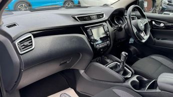 Nissan Qashqai 1.3 DIG-T Acenta Premium SUV 5dr Petrol Manual Euro 6 (s/s) (140