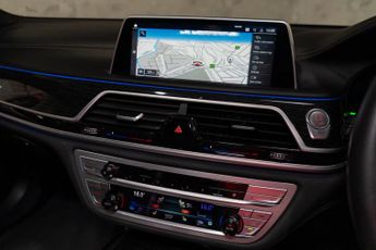BMW 7 Series 3.0 740d M Sport Auto xDrive Euro 6 (s/s) 4dr