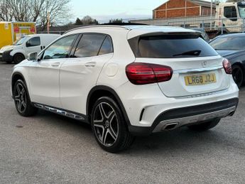 Mercedes-Benz GLA 2.1 GLA200d AMG Line (Premium Plus) 7G-DCT 4MATIC Euro 6 (s/s) 5
