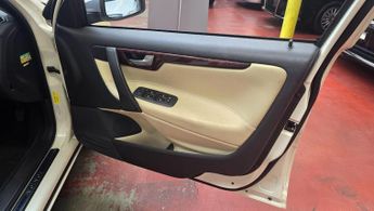Volvo V70 2.5T se Beige Leather Sunroof Ulez Free