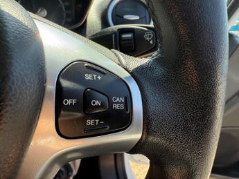 Ford Fiesta 1.6 Titanium Powershift Euro 5 3dr