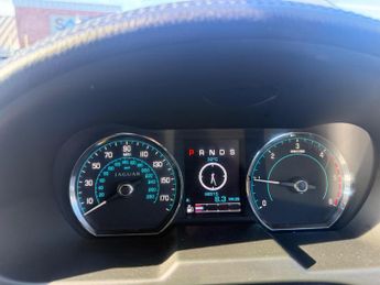 Jaguar XF 2.2d Luxury Sportbrake Auto Euro 5 (s/s) 5dr