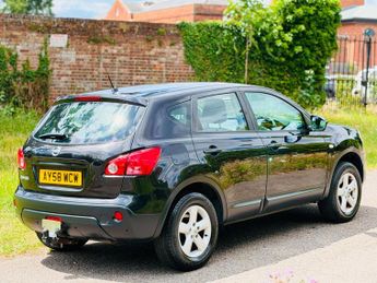 Nissan Qashqai 2.0 Acenta CVT 5dr