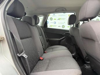 Ford Focus 1.6i 16v LX 5dr