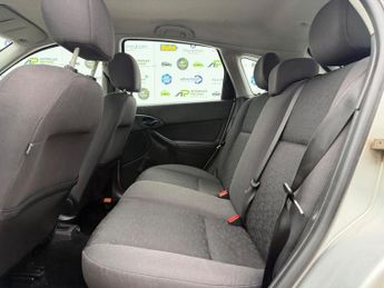 Ford Focus 1.6i 16v LX 5dr