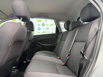 Ford Focus 1.6i 16v LX 5dr