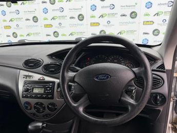 Ford Focus 1.6i 16v LX 5dr