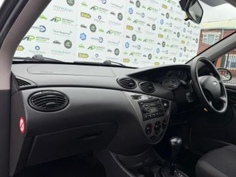 Ford Focus 1.6i 16v LX 5dr