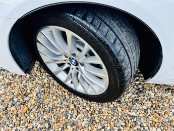 BMW 5 Series 2.0 520i Luxury Saloon 4dr Petrol Auto Euro 6 (s/s) (184 ps)