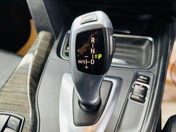 BMW 3 Series 2.0 320d Luxury Auto Euro 5 (s/s) 4dr