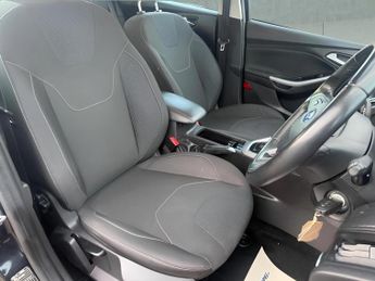 Ford Focus 1.0T EcoBoost Titanium Auto Euro 6 (s/s) 5dr