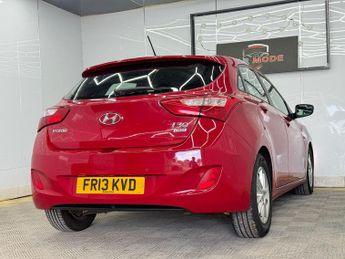 Hyundai i30 1.6 CRDi Active Auto Euro 5 5dr
