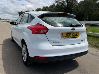 Ford Focus 1.0T EcoBoost Titanium Auto Euro 6 (s/s) 5dr
