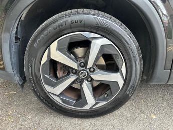 Nissan Qashqai 1.3 DIG-T MHEV N-Connecta XTRON Euro 6 (s/s) 5dr