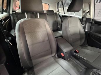 Volkswagen Golf 1.6 TDI Match DSG Euro 5 5dr