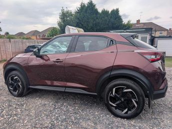 Nissan Juke 1.0 DIG-T N-Connecta DCT Auto Euro 6 (s/s) 5dr