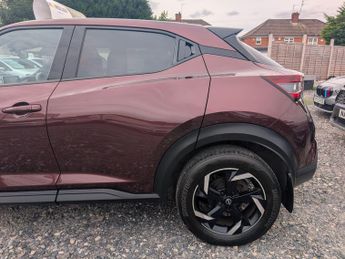 Nissan Juke 1.0 DIG-T N-Connecta DCT Auto Euro 6 (s/s) 5dr