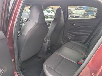 Nissan Juke 1.0 DIG-T N-Connecta DCT Auto Euro 6 (s/s) 5dr