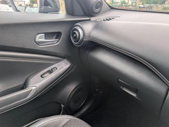 Nissan Juke 1.0 DIG-T N-Connecta DCT Auto Euro 6 (s/s) 5dr