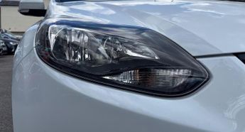 Ford Focus 1.6 Titanium Navigator Powershift Euro 5 5dr