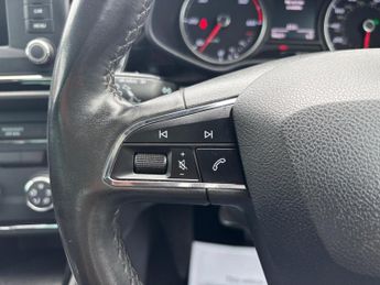 SEAT Leon 1.6 TDI SE DSG Euro 6 (s/s) 5dr