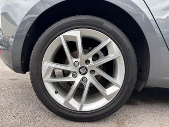 SEAT Leon 1.6 TDI SE DSG Euro 6 (s/s) 5dr
