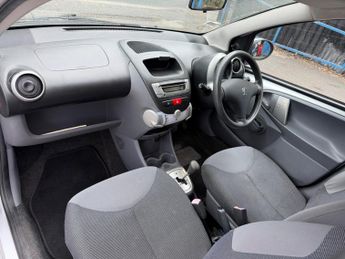 Peugeot 107 1.0 12V Urban 2 Tronic Euro 4 5dr