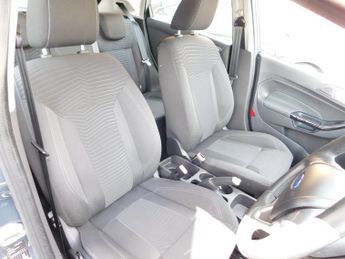 Ford Fiesta 1.0T EcoBoost Zetec Powershift Euro 5 5dr