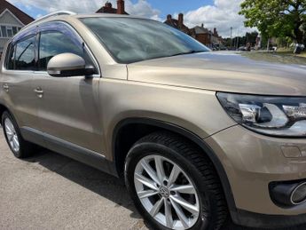 Volkswagen Tiguan 1.4 TSI BlueMotion Tech Moda DSG 2WD Euro 5 (s/s) 5dr